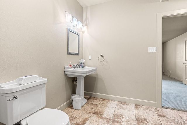 50 Aberdeen Bluff, Pueblo, CO 81004