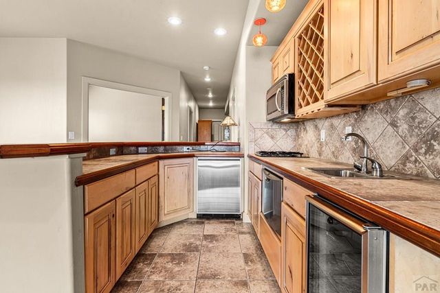 50 Aberdeen Bluff, Pueblo, CO 81004