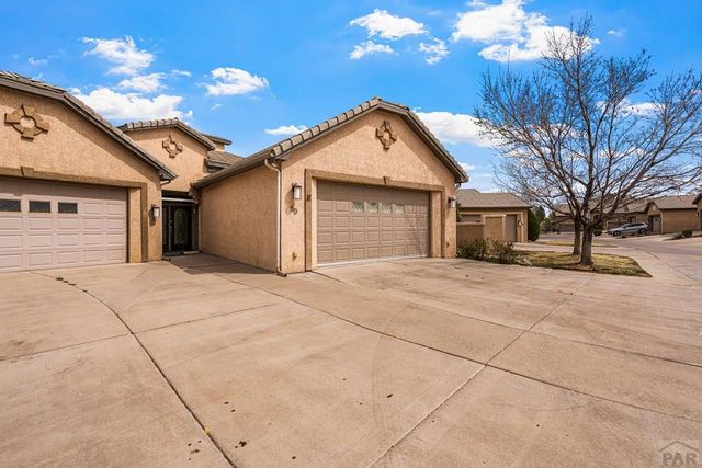 50 Aberdeen Bluff, Pueblo, CO 81004