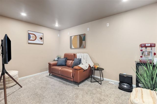 29873 232nd Avenue SE, Black Diamond, WA 98010