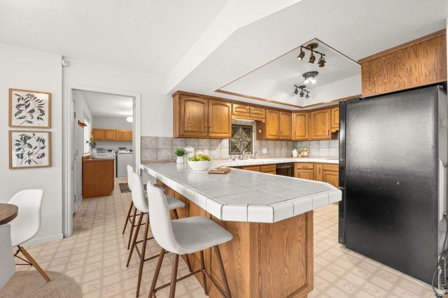 1805 ACORN CIR, Ogden, UT 84403