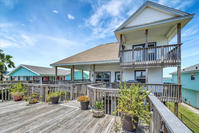 28 Dolphin Street, Bayou Vista, TX 77563