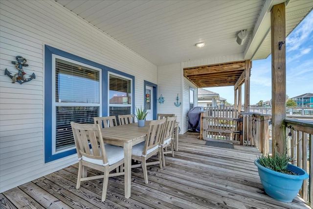 28 Dolphin Street, Bayou Vista, TX 77563