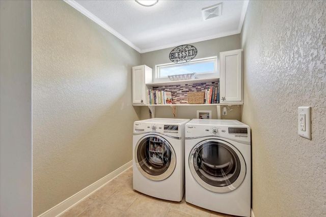 28 Dolphin Street, Bayou Vista, TX 77563