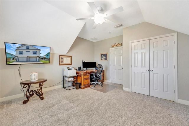 28 Dolphin Street, Bayou Vista, TX 77563