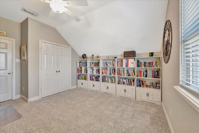 28 Dolphin Street, Bayou Vista, TX 77563