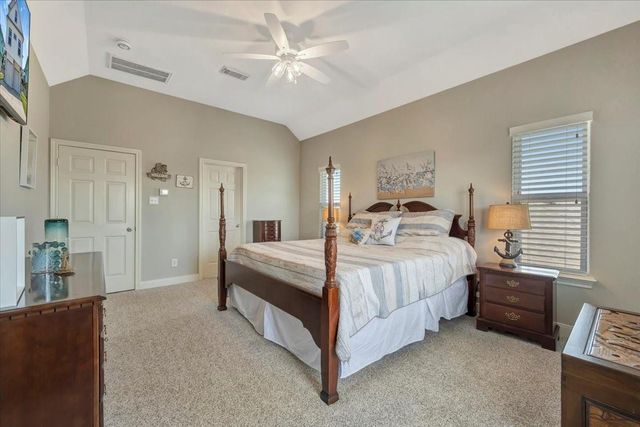 28 Dolphin Street, Bayou Vista, TX 77563