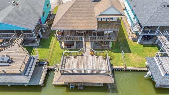 28 Dolphin Street, Bayou Vista, TX 77563