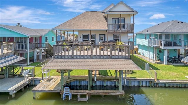 28 Dolphin Street, Bayou Vista, TX 77563