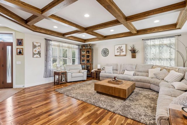 805 Forest Arms Lane, Mound, MN 55364