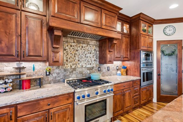 805 Forest Arms Lane, Mound, MN 55364