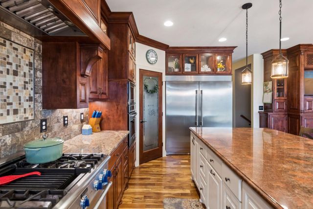 805 Forest Arms Lane, Mound, MN 55364