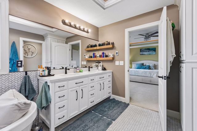 805 Forest Arms Lane, Mound, MN 55364