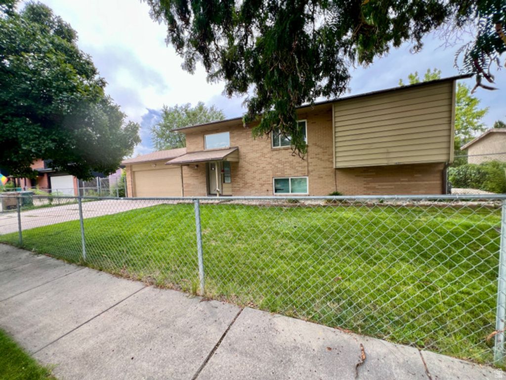 565 N PAMELA WAY, Salt Lake City, UT 84116 — exterior