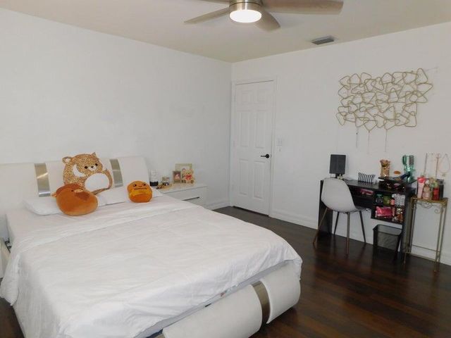 680 Manhattan Street E, Lehigh Acres, FL 33974