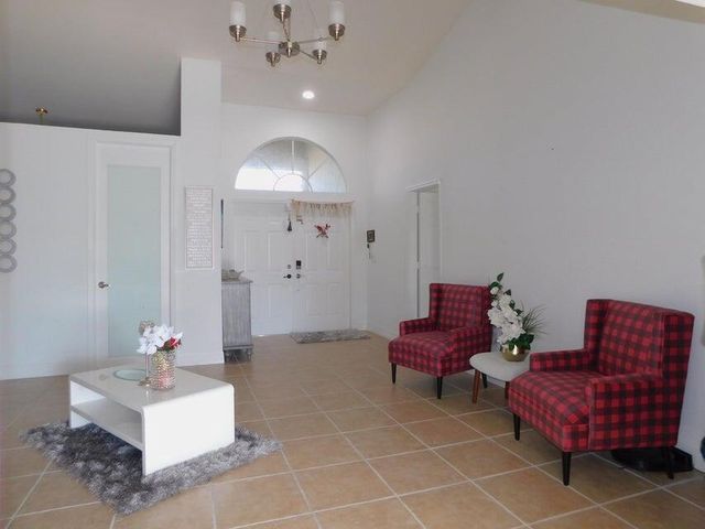 680 Manhattan Street E, Lehigh Acres, FL 33974