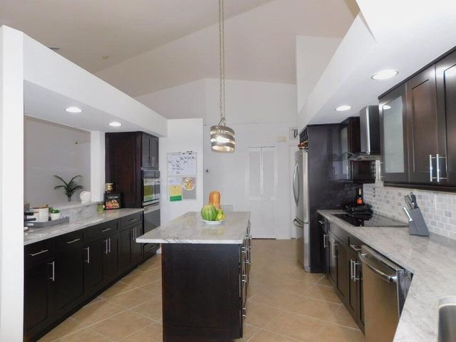 680 Manhattan Street E, Lehigh Acres, FL 33974