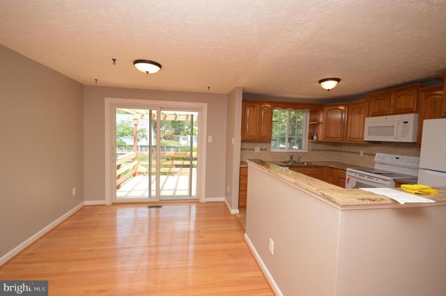 7011 VANTAGE DR, Alexandria, VA 22306