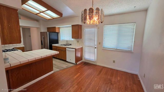 5812 El Camino Avenue, Bakersfield, CA 93313