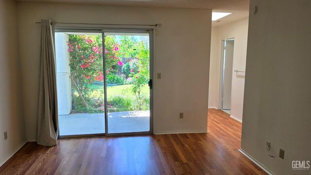 5812 El Camino Avenue, Bakersfield, CA 93313