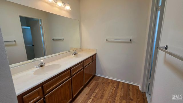 5812 El Camino Avenue, Bakersfield, CA 93313