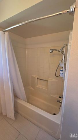 5812 El Camino Avenue, Bakersfield, CA 93313