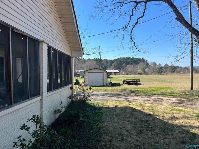280 Blythe Mcdaniel Drive, Gadsden, AL 35901