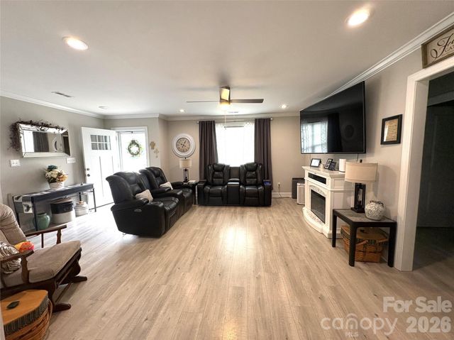 6724 Wylie Circle, Kershaw, SC 29067