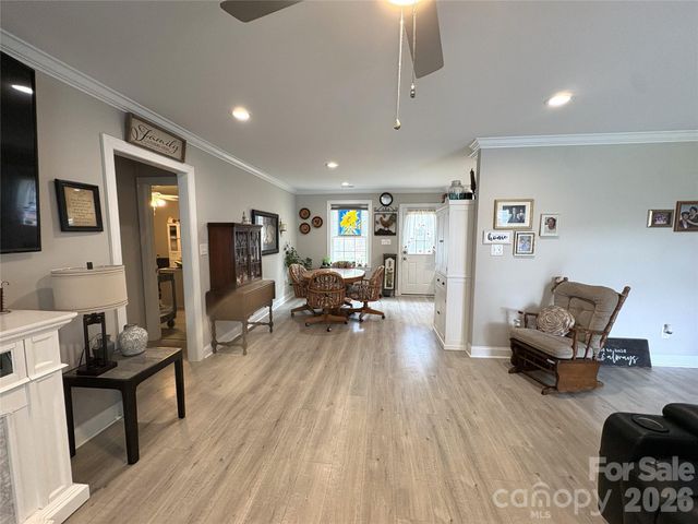 6724 Wylie Circle, Kershaw, SC 29067