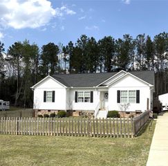 6724 Wylie Circle, Kershaw, SC 29067