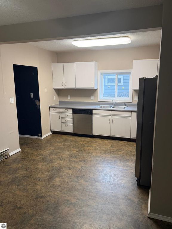 Image 16 of property listing at 3921 Elizabeth Street, Rosebush, MI 48878