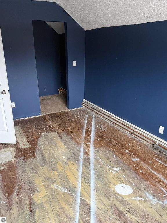 Image 6 of property listing at 3921 Elizabeth Street, Rosebush, MI 48878