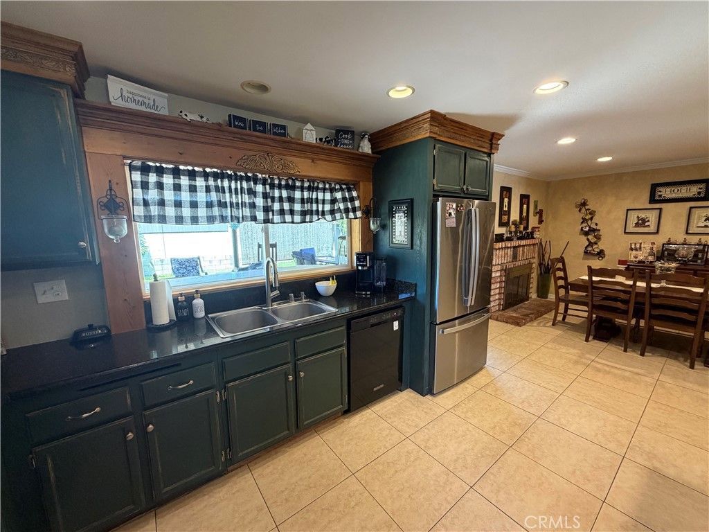 Image 2 of property listing at 2906 Garfield, Ontario, CA 91761