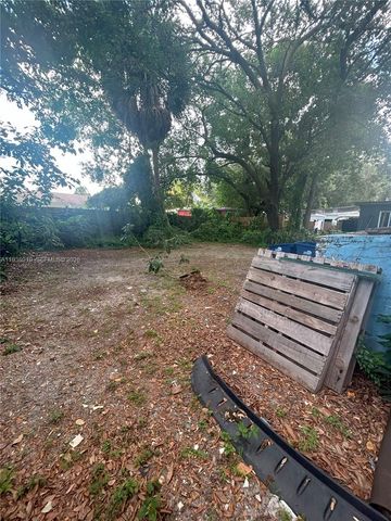 2281 NW 153rd St, Miami Gardens, FL 33054