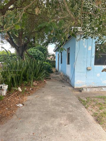 2281 NW 153rd St, Miami Gardens, FL 33054