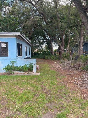 2281 NW 153rd St, Miami Gardens, FL 33054