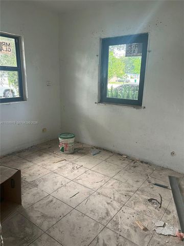 2281 NW 153rd St, Miami Gardens, FL 33054