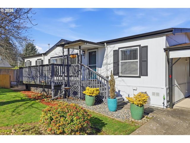 18345 Ne GLISAN St, Portland, OR 97230
