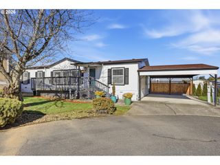 18345 Ne GLISAN St, Portland, OR 97230