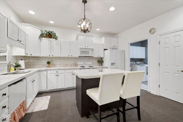 6872 Park Square Drive D, Avon, IN 46123