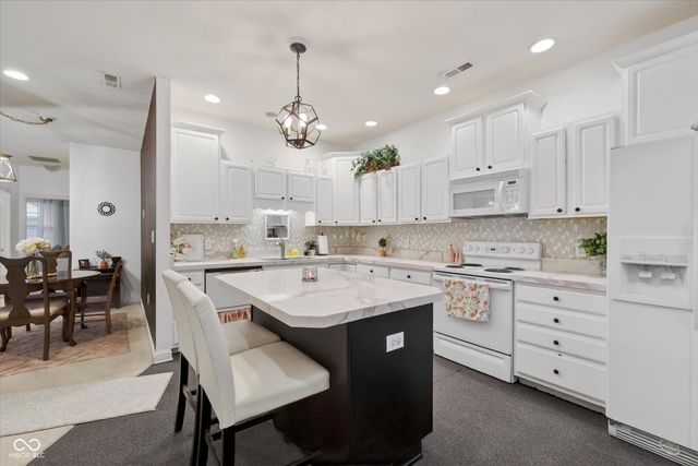 6872 Park Square Drive D, Avon, IN 46123