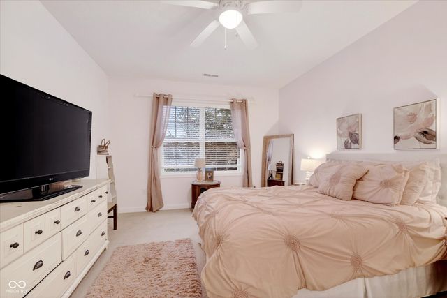 6872 Park Square Drive D, Avon, IN 46123