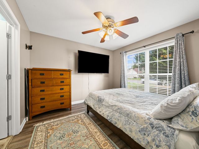 3700 S Jot Dr, Clarksville, TN 37040