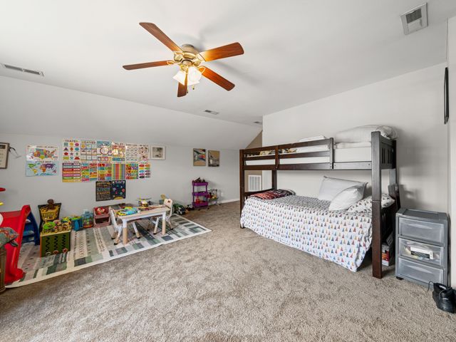 3700 S Jot Dr, Clarksville, TN 37040