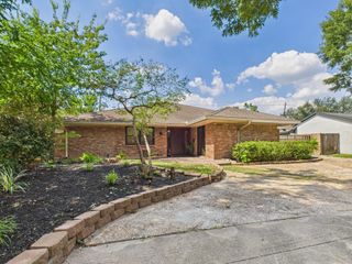 2432 Chimney Rock Road, Houston, TX 77056