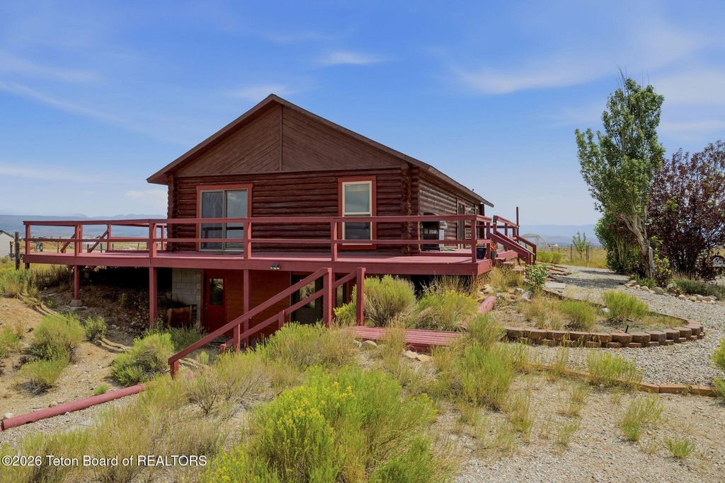 42 INDIANWOOD Trail, Pinedale, WY 82941 photo 4