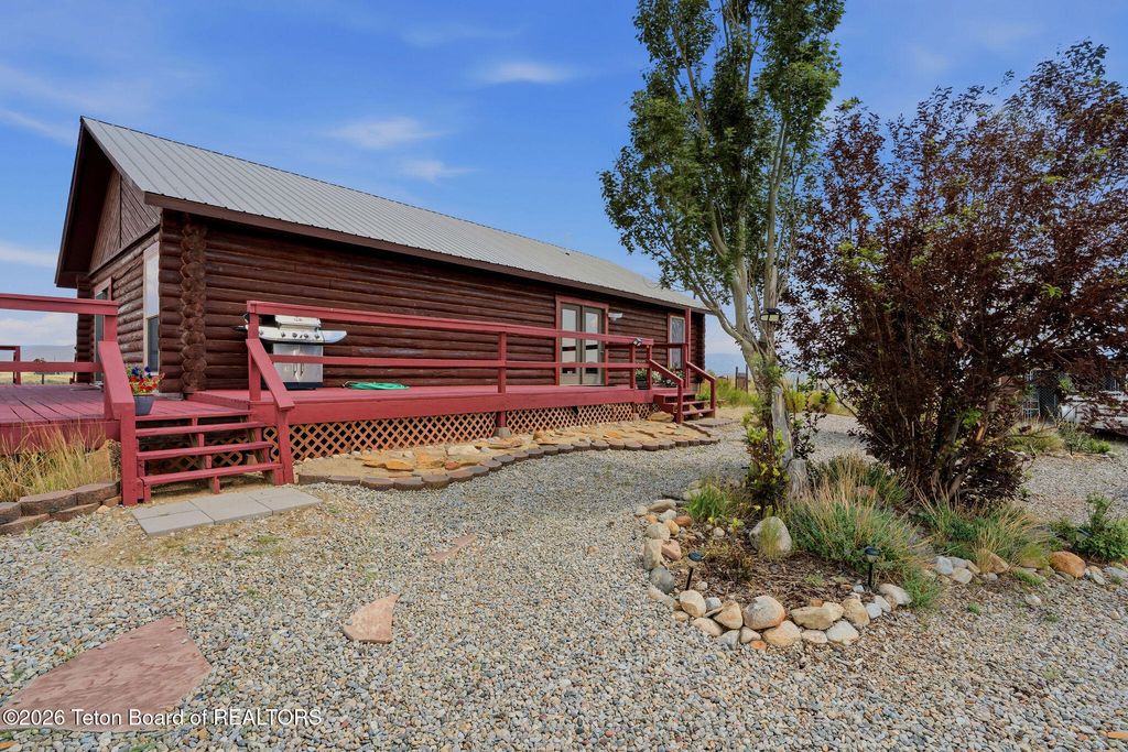42 INDIANWOOD Trail, Pinedale, WY 82941 photo 5