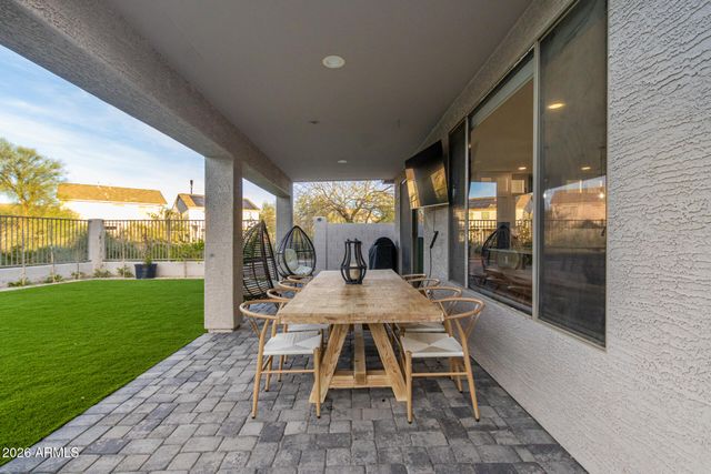 6404 W BLACK HILL Road, Phoenix, AZ 85083