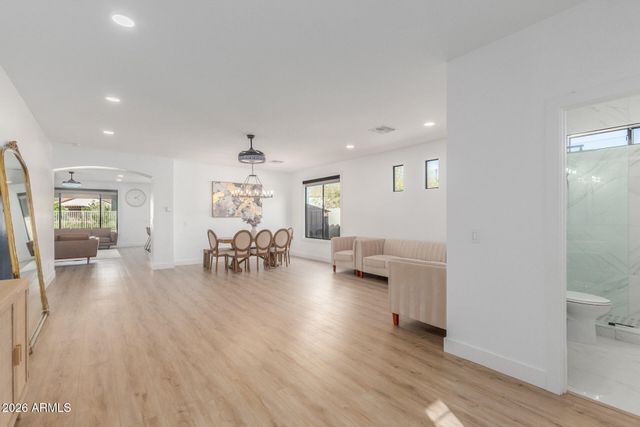 6404 W BLACK HILL Road, Phoenix, AZ 85083