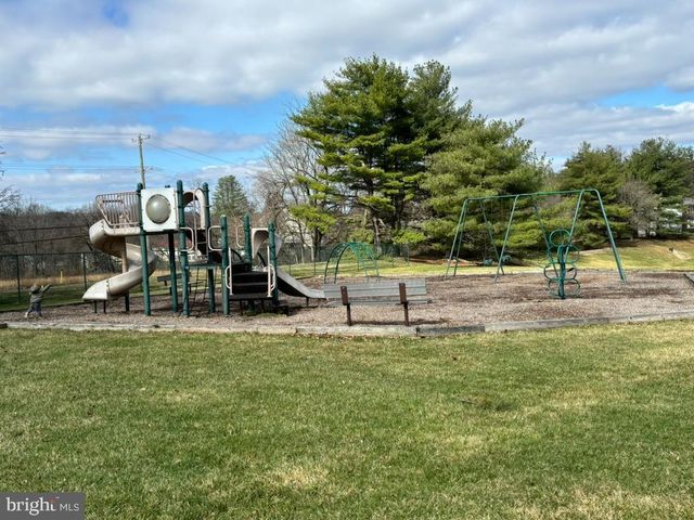 127 PARKVIEW WAY, Newtown, PA 18940